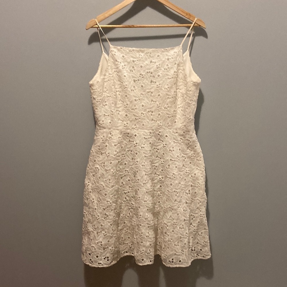 𝅺CLUB Monaco Embroidered Floral Lace Dress